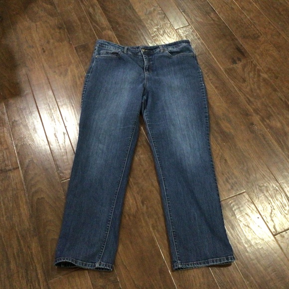 Bandolino, Mandie jeans size 16. Jeans are in great shape - Picture 1 of 7
